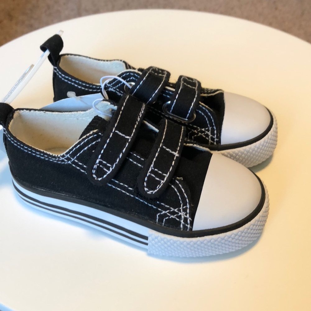 Cool black and white canvas sneakers.